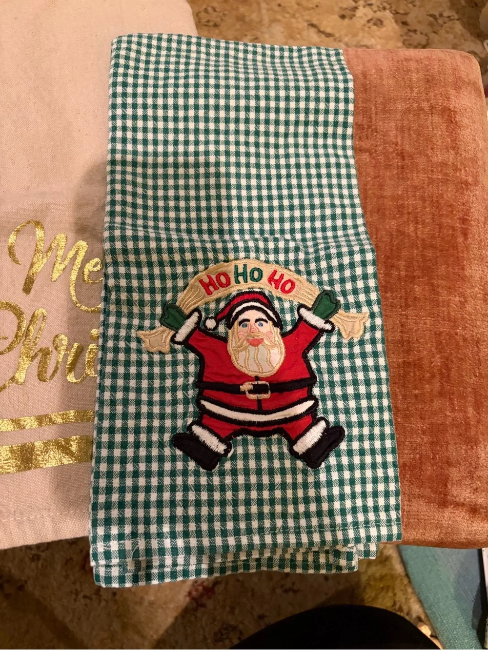 4 pre-owned Festive Christmas Kitchen Towel Set - holiday classic Merry